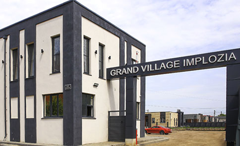 Grand Village Implozia